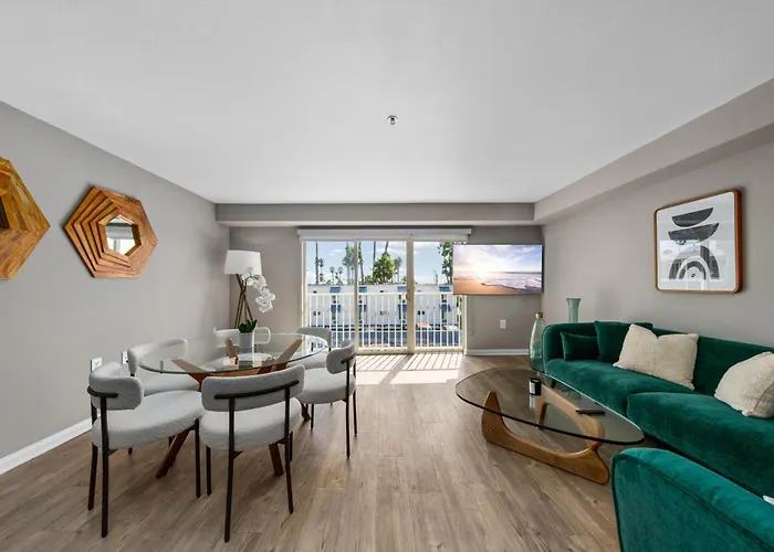 Ocean Views - Rooftop Pool 2Br Santa Monica